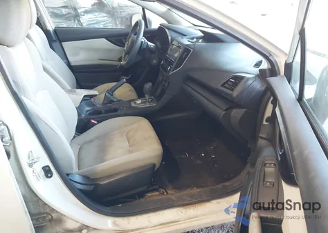 2017 Subaru Impreza 2.0I Premium z USA, uszkodzony, nr VIN 4S3GTAD62H3744042